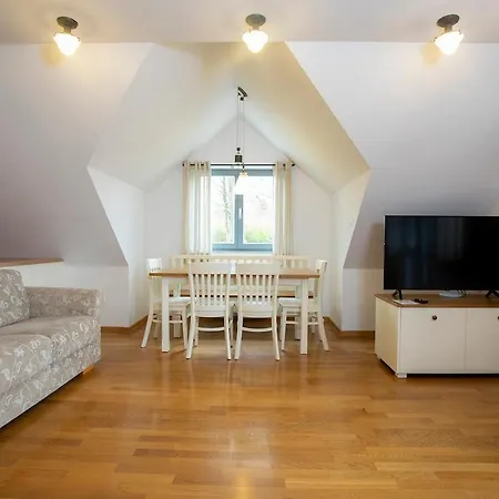 Apartmán Lakeside - Swan C1 *